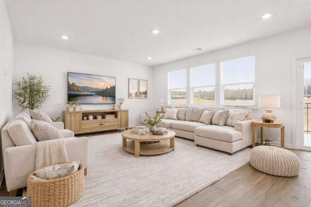 2559 Adventure Way, Doraville, GA 30360