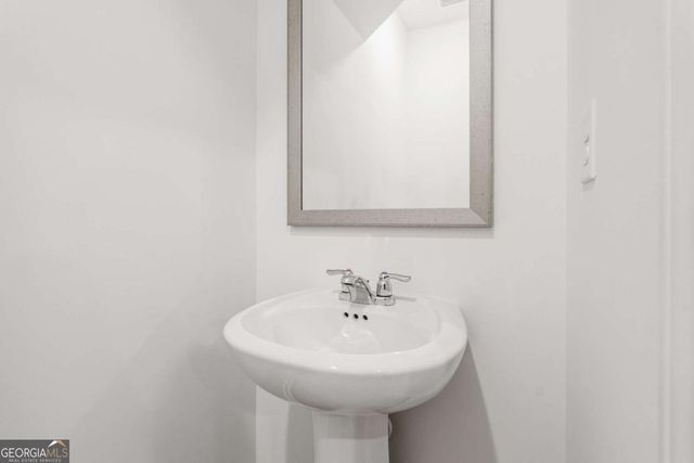 2559 Adventure Way, Doraville, GA 30360