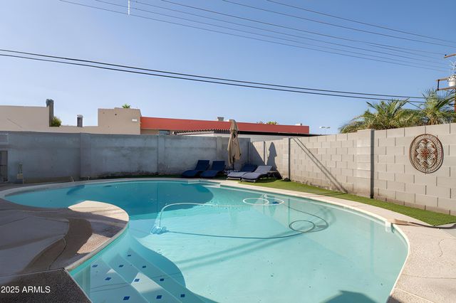 714 N 72ND Place, Scottsdale, AZ 85257