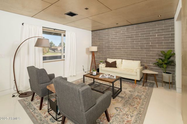 714 N 72ND Place, Scottsdale, AZ 85257