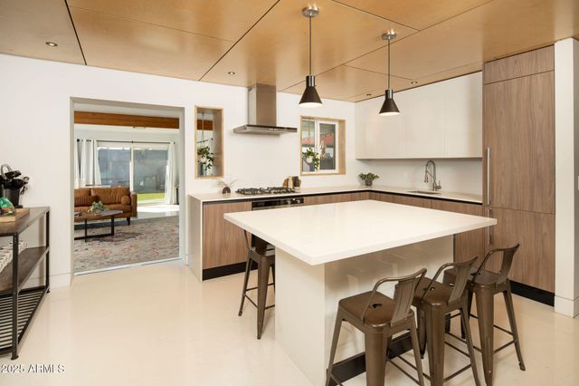 714 N 72ND Place, Scottsdale, AZ 85257