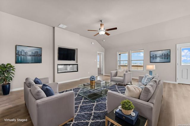 17512 Bigtooth Aspen Drive, Elmendorf, TX 78112