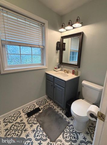 126 S FRONT ST, Womelsdorf, PA 19567