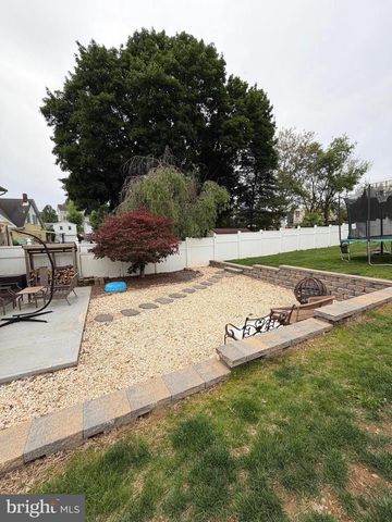 126 S FRONT ST, Womelsdorf, PA 19567