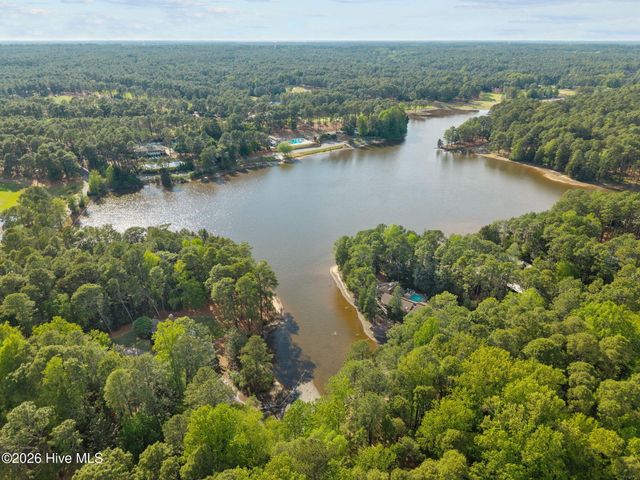 385 Lake Dornoch Drive, Pinehurst, NC 28374