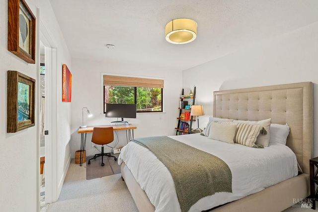 913 Valley View Dr, Healdsburg, CA 95448