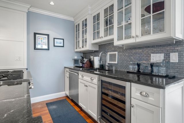 65 East India Row 33C, Boston, MA 02110