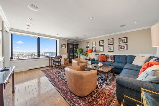 65 East India Row 33C, Boston, MA 02110