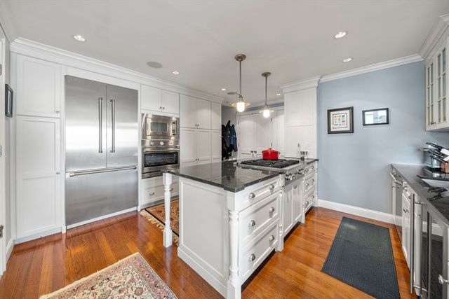 65 East India Row 33C, Boston, MA 02110