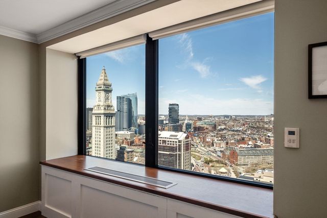65 East India Row 33C, Boston, MA 02110