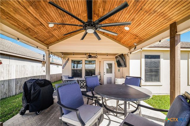 103 Gabbiano Court, Victoria, TX 77904