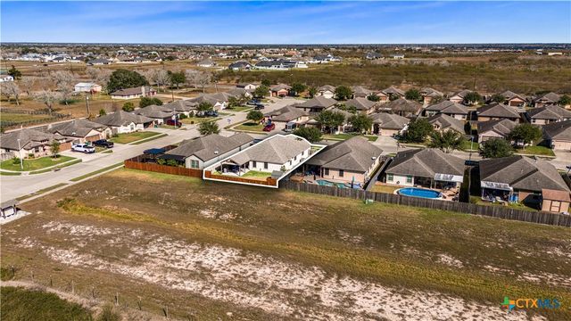 103 Gabbiano Court, Victoria, TX 77904