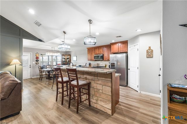 103 Gabbiano Court, Victoria, TX 77904