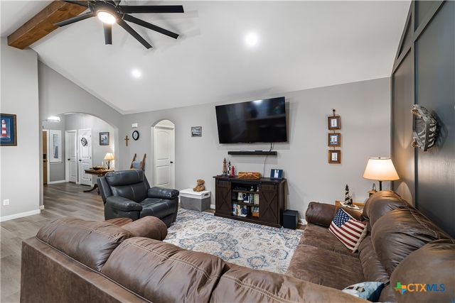 103 Gabbiano Court, Victoria, TX 77904