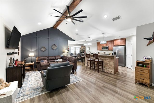 103 Gabbiano Court, Victoria, TX 77904