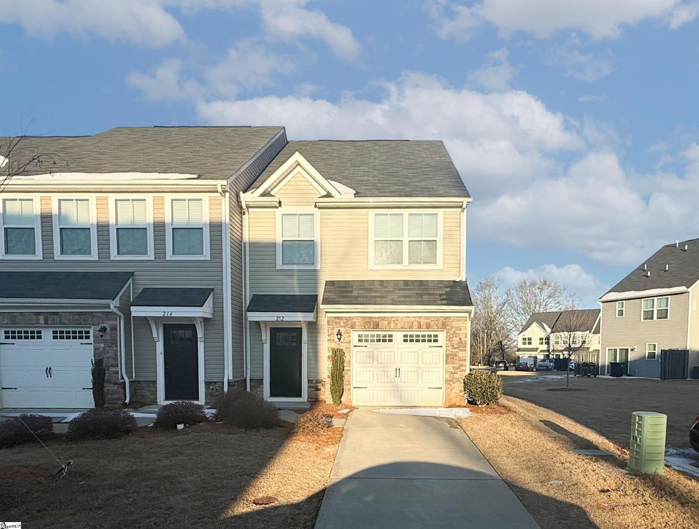 212 Hipps Crossing Drive, Simpsonville, SC 29680