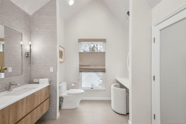 12 Deerfield Lane, Scarsdale, NY 10583