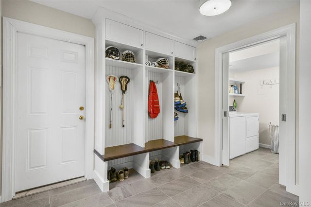 12 Deerfield Lane, Scarsdale, NY 10583