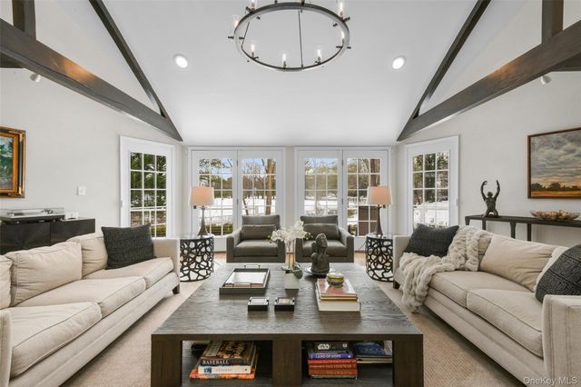 12 Deerfield Lane, Scarsdale, NY 10583