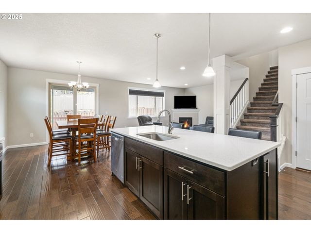 2517 SWEETWOOD Ct, Forest Grove, OR 97116