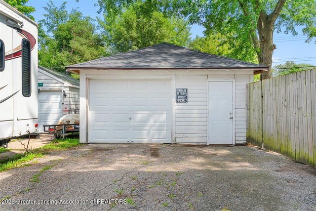 1709 S Pennsylvania Avenue, Lansing, MI 48910