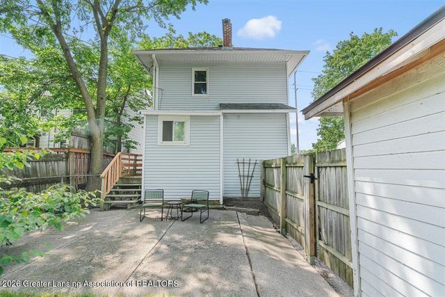 1709 S Pennsylvania Avenue, Lansing, MI 48910