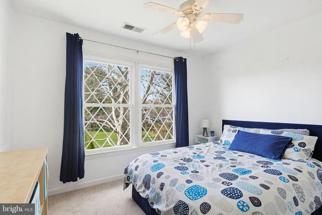 18906 LINDENHOUSE RD, Gaithersburg, MD 20879