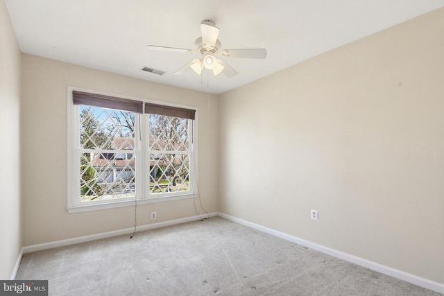 18906 LINDENHOUSE RD, Gaithersburg, MD 20879