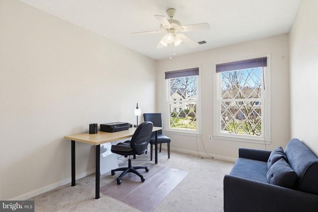 18906 LINDENHOUSE RD, Gaithersburg, MD 20879