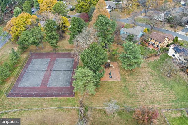 18906 LINDENHOUSE RD, Gaithersburg, MD 20879