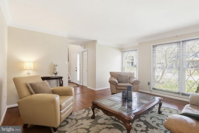 18906 LINDENHOUSE RD, Gaithersburg, MD 20879