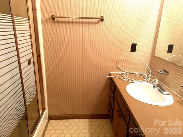 14 Stonelake Drive, Granite Falls, NC 28630