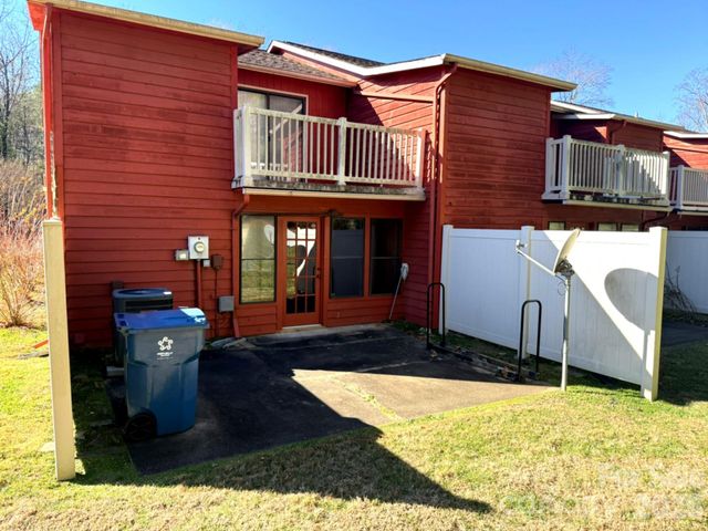 14 Stonelake Drive, Granite Falls, NC 28630