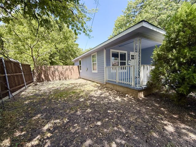 903 Moore Street, Mckinney, TX 75069