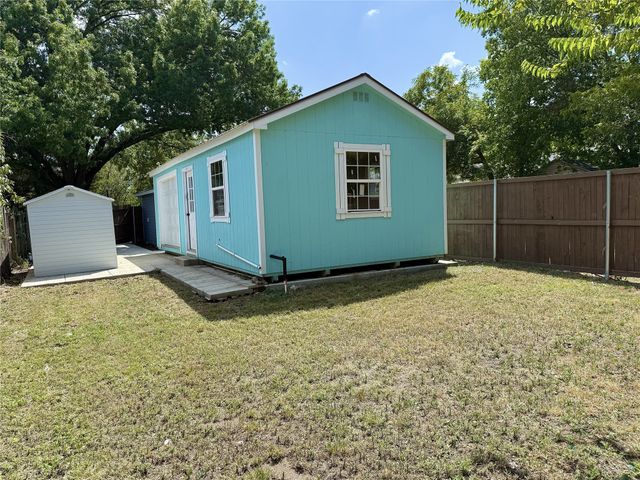 903 Moore Street, Mckinney, TX 75069