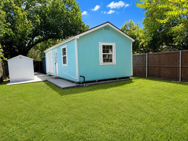 903 Moore Street, Mckinney, TX 75069