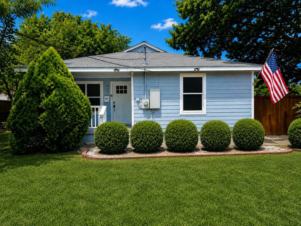 903 Moore Street, Mckinney, TX 75069