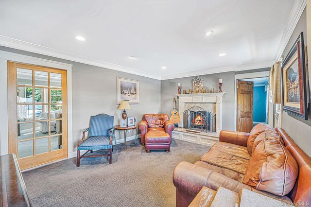 9 Rodney Street, Port Jefferson Station, NY 11776