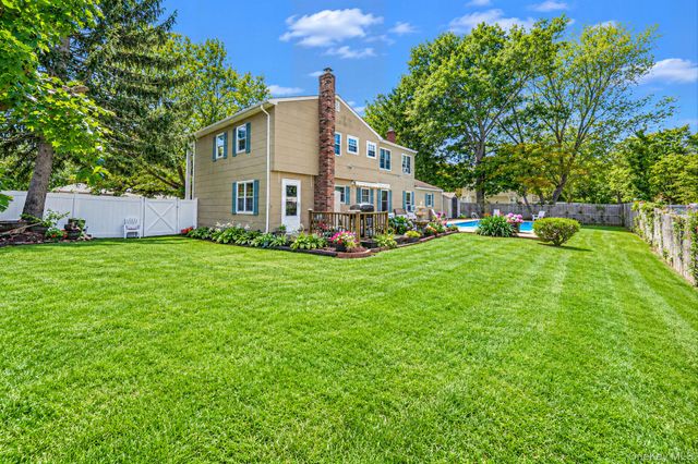 9 Rodney Street, Port Jefferson Station, NY 11776