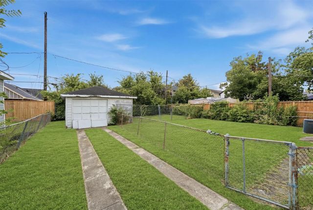 1518 Munger Street, Houston, TX 77023