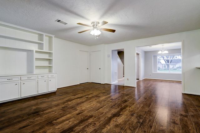 12346 Huntington Venture Drive, Houston, TX 77099
