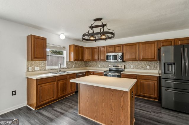 203 Pine Bluff Drive, Kingsland, GA 31548