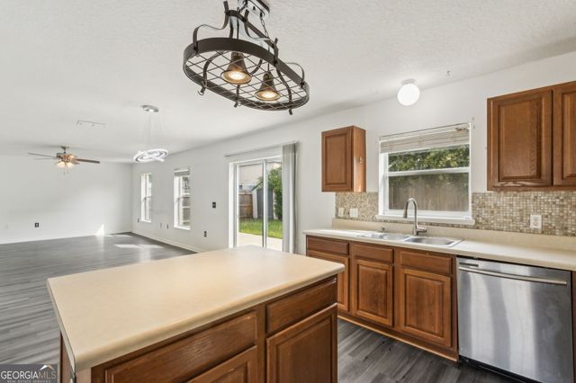 203 Pine Bluff Drive, Kingsland, GA 31548