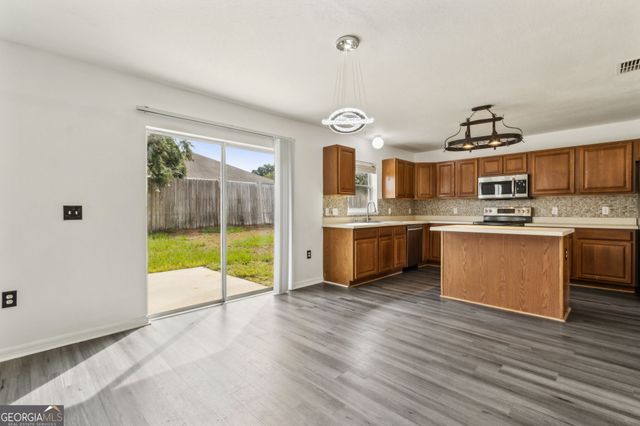 203 Pine Bluff Drive, Kingsland, GA 31548