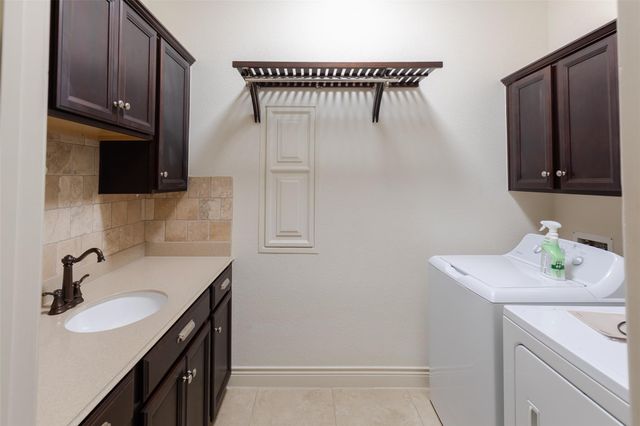 846 Coastal Court, League City, TX 77573