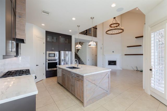 846 Coastal Court, League City, TX 77573