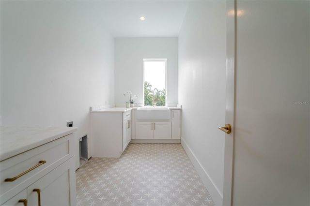 4414 W LAWN AVENUE, Tampa, FL 33611