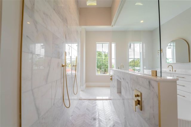 4414 W LAWN AVENUE, Tampa, FL 33611