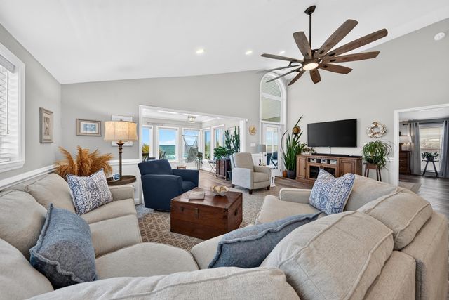 855 S Waccamaw Dr., Murrells Inlet, SC 29576