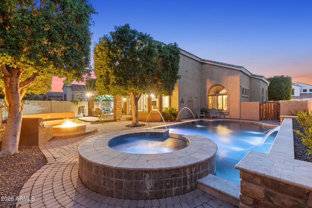 6773 W SONNET Drive, Glendale, AZ 85308